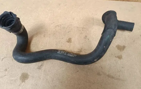Mercedes-Benz GLC X253 C253 Engine coolant pipe/hose A2538306501