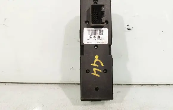 Volkswagen Golf IV Electric window control switch 1J4959857D 03755031
