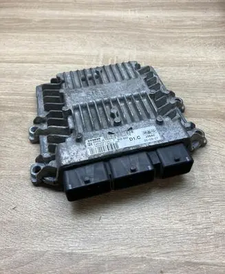 Volvo V50 Engine control unit/module ECU 30729518 5WS40212G