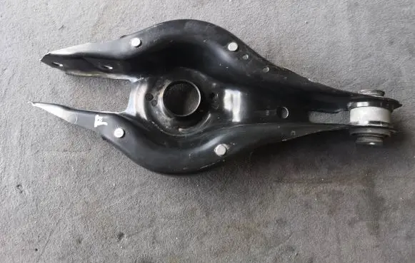 BMW 4 F32 F33 Rear upper control arm/wishbone 6867541