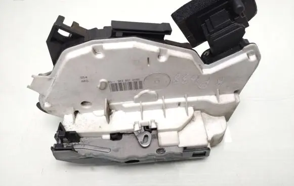 Seat Leon (5F) Front door lock 5K2837015D