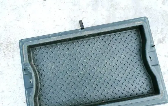 Jeep Grand Cherokee (WK) Other trunk/boot trim element