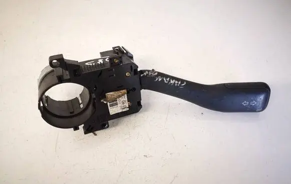 Volkswagen Bora Indicator stalk 8L0953513G