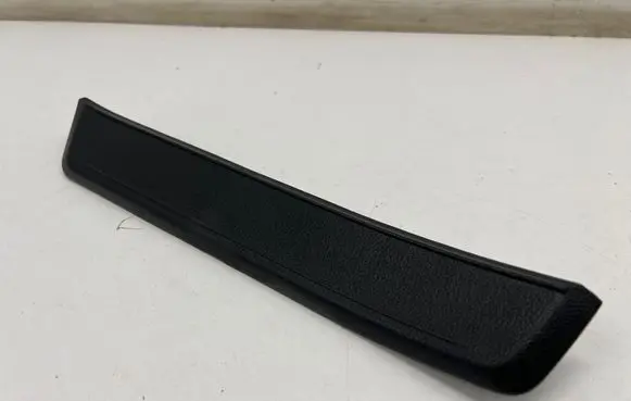 Lexus ES VII XZ10 Rear sill trim cover 6791633180