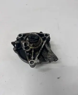 Opel Astra H Vacuum pump