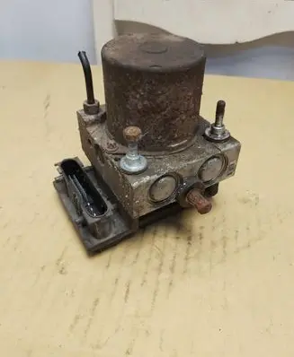 Iveco Daily 35 - 40.10 ABS Pump 034027