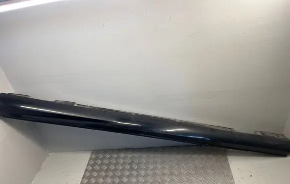 Mercedes-Benz C W204 Sill A2046981354