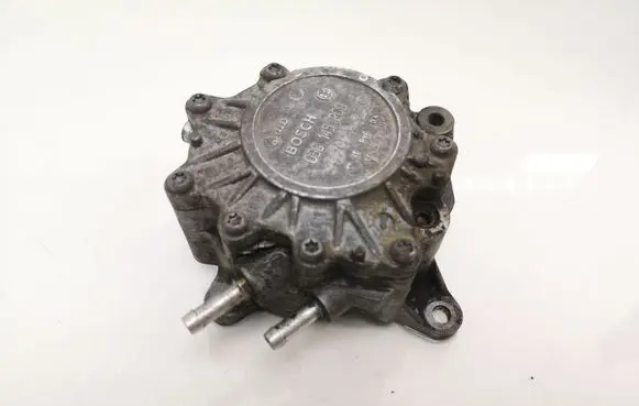 Volkswagen Golf V Fuel injection high pressure pump 03G145209 060704A1