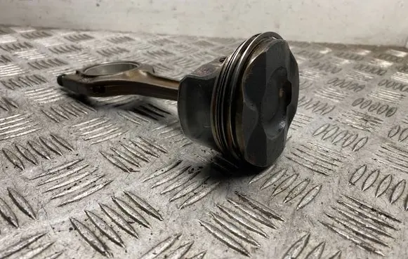 BMW 3 E92 E93 Piston with connecting rod 7589197