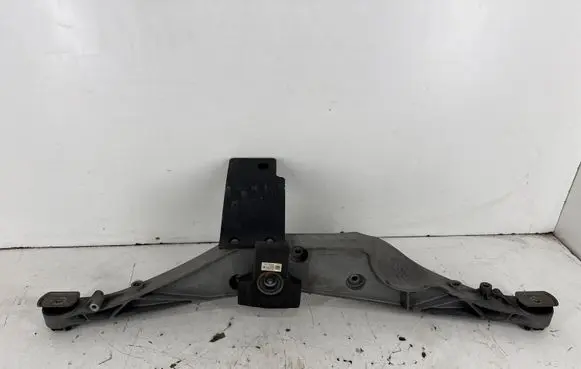 BMW X1 F48 F49 Rear differential/diff mount bracket 6852896 6868778 33366858474