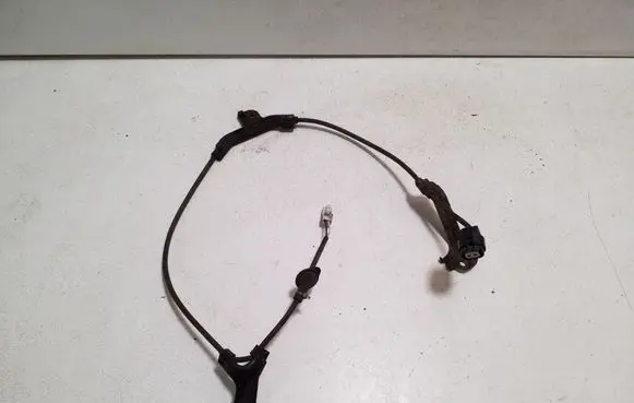Toyota Avensis T250 Rear ABS sensor wiring 8826621090