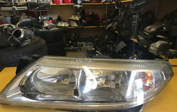 Renault Laguna II Headlight/headlamp