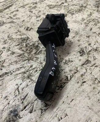 BMW X3 E83 Indicator stalk 8363668