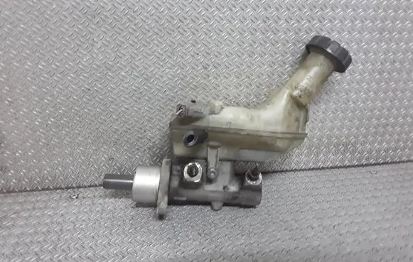 Nissan Micra Master brake cylinder
