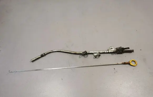 Toyota Avensis T270 Oil level dip stick 