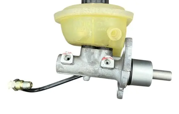 Brake fluid reservoir