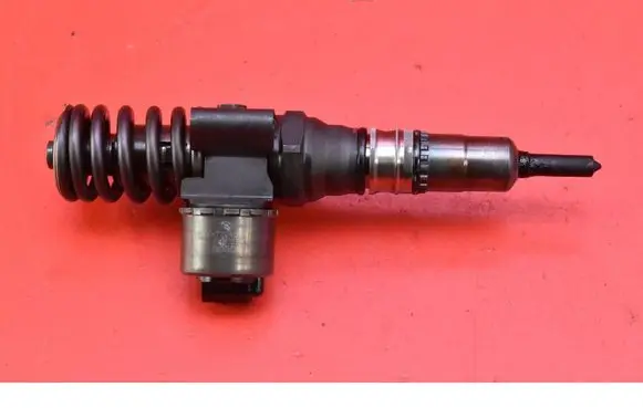 Audi A3 S3 8P Fuel injector 03G130073B