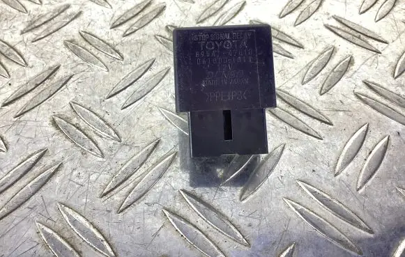 Lexus CT 200H Other relay 895A147010 0618001011
