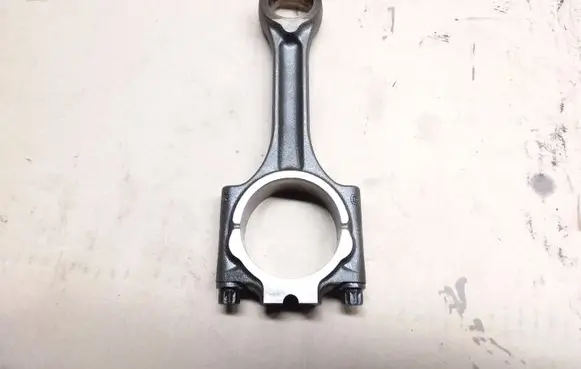 Volvo V70 Connecting rod/conrod 