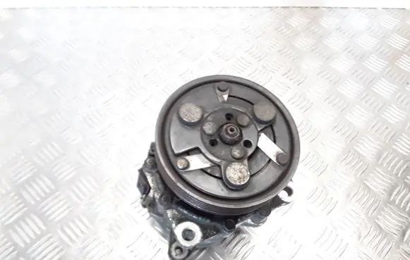 Volkswagen Caddy Air conditioning (A/C) compressor (pump) 7H0820803F