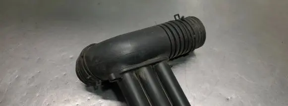 Volkswagen e-Golf Air intake hose/pipe 04E129651C