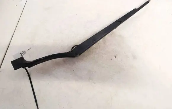Lexus IS 200-300 Front wiper blade arm