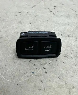 Porsche Macan (95B) Tailgate/boot open switch button 7PP959832J 10002492 SN00001152010561