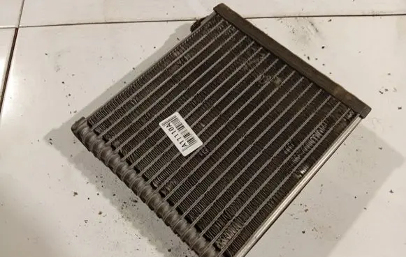 Toyota Yaris A/C cooling radiator (condenser) 