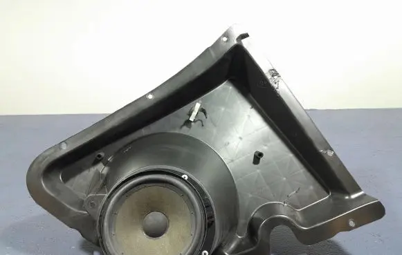 Volkswagen Scirocco Subwoofer speaker 1K8035242B