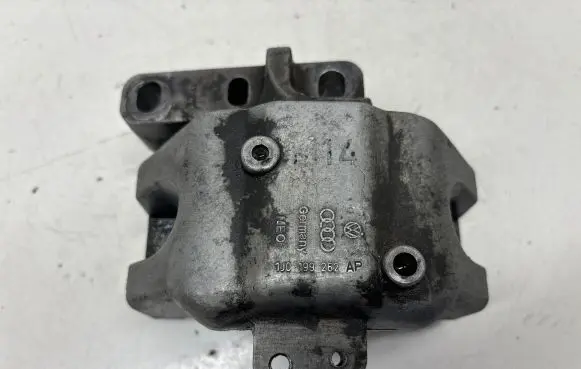 Audi A3 S3 8L Engine mount bracket 1J0199262