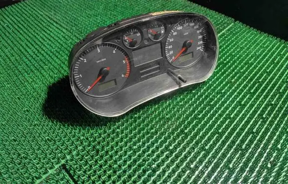Seat Toledo II (1M) Speedometer (instrument cluster) 1M0920821B