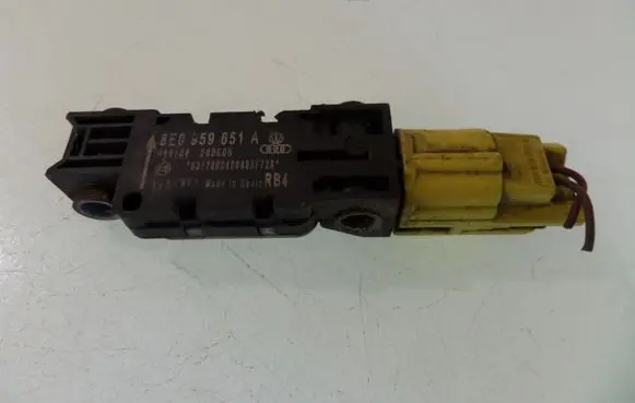 Audi A3 S3 8P Airbag deployment crash/impact sensor 8E0959651A 011104 200605