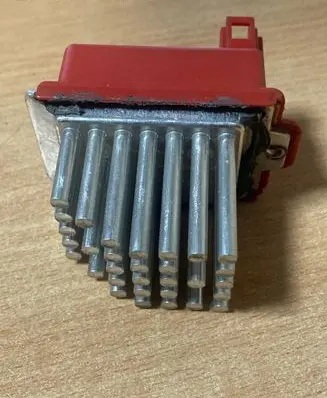 Audi TT Mk1 Heater blower motor/fan resistor 1J0907521 657364M 5DS00646701