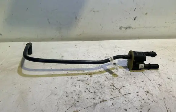 Dodge Challenger Breather valve 04627694AB