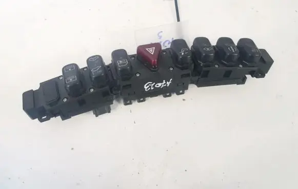 Mercedes-Benz S W220 Hazard light switch 2208215851 3304.130100