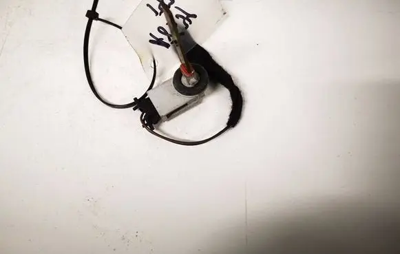 Volkswagen Touran I Interior temperature sensor 4B0820539