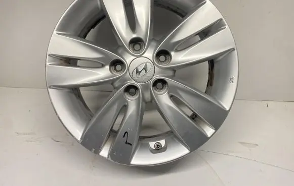 R16 alloy rim