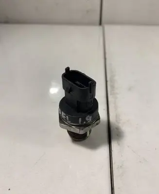 Fuel pressure sensor