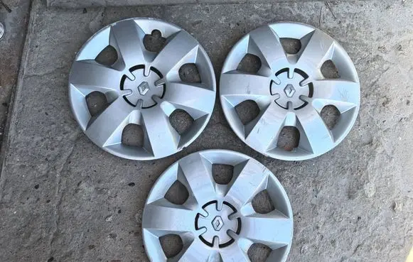 Renault Kangoo II R15 wheel hub/cap/trim 8200455115