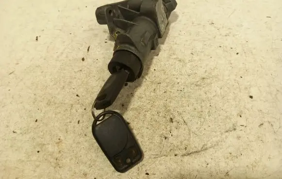 Audi A4 S4 B5 8D Ignition lock 4B0905851C
