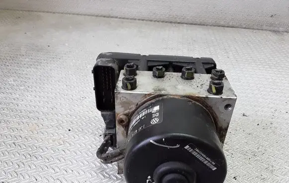 Volkswagen Golf IV ABS Pump 1J0907379G