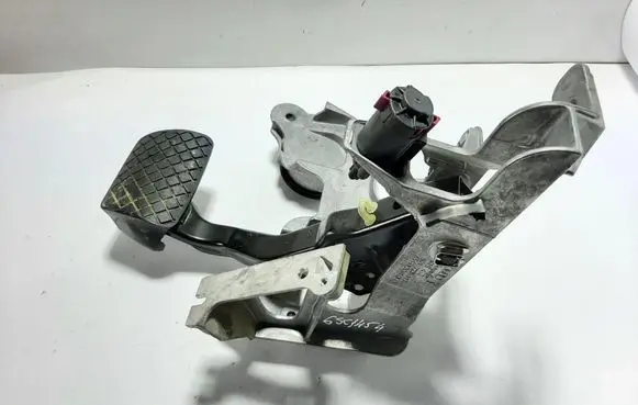 Audi A6 Allroad C7 Brake pedal 8K0721495 4G1723117