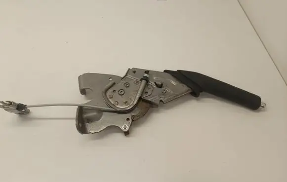 Toyota RAV 4 (XA40) Hand brake release handle 
