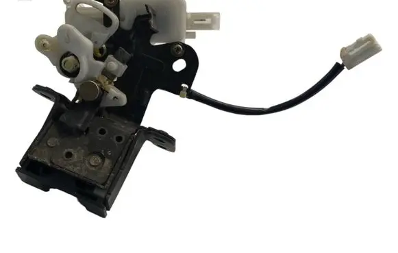 Mazda 3 I Engine bonnet/hood lock/catch