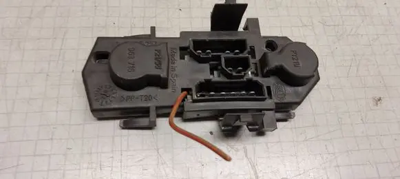 Tail light part