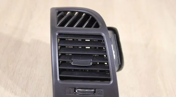 Hyundai Santa Fe Dashboard side air vent grill/cover trim