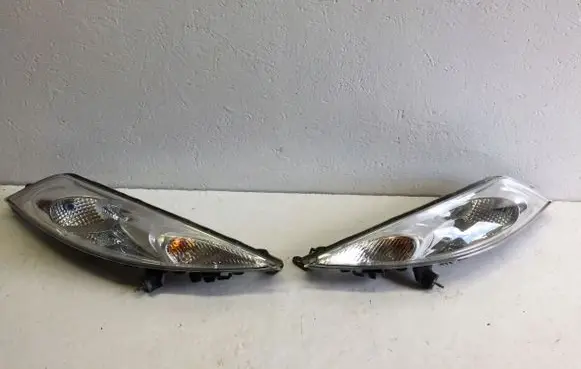 Nissan Juke I F15 Headlights/headlamps set 