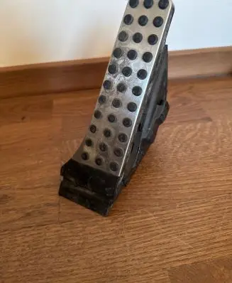 Mercedes-Benz GLC X253 C253 Accelerator throttle pedal A2533000104