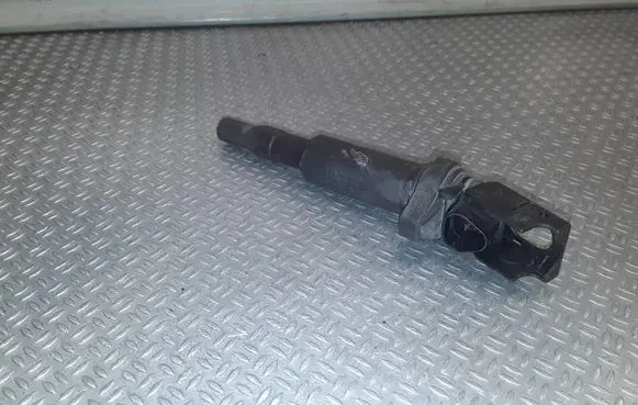 High voltage ignition coil
