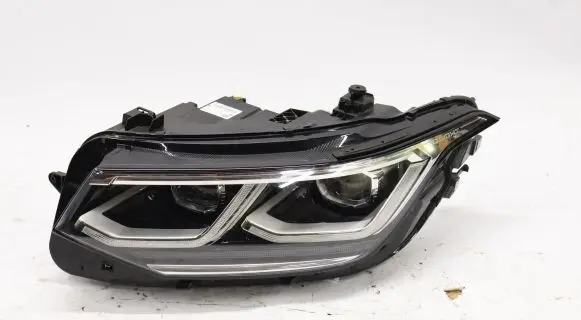 Volkswagen Tiguan Headlight/headlamp 5NB941081C